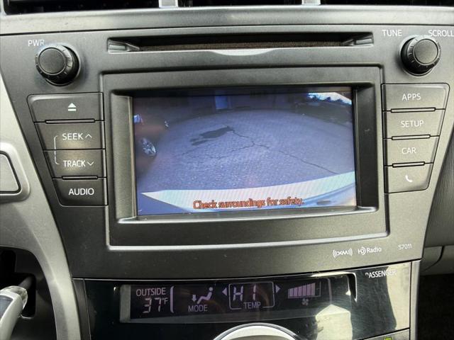 2014 Toyota Prius v Three