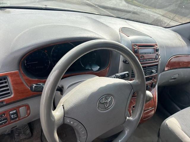 2009 Toyota Sienna CE