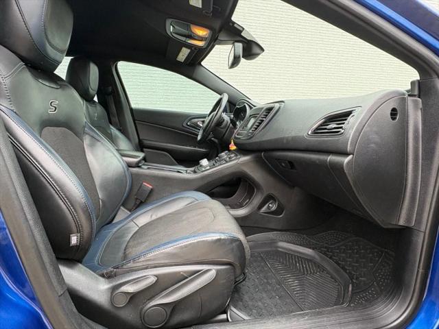 2015 Chrysler 200 S