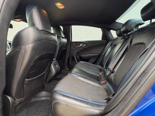 2015 Chrysler 200 S
