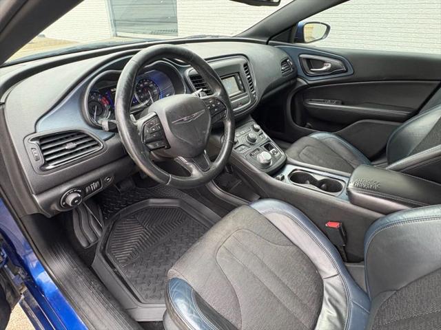2015 Chrysler 200 S