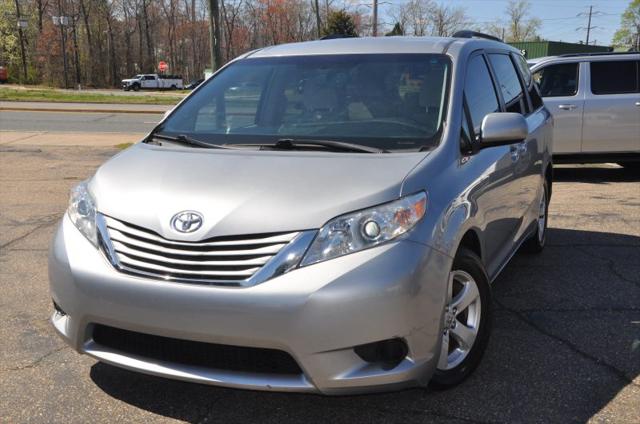 2017 Toyota Sienna LE 8 Passenger for sale in Fredericksburg, VA
