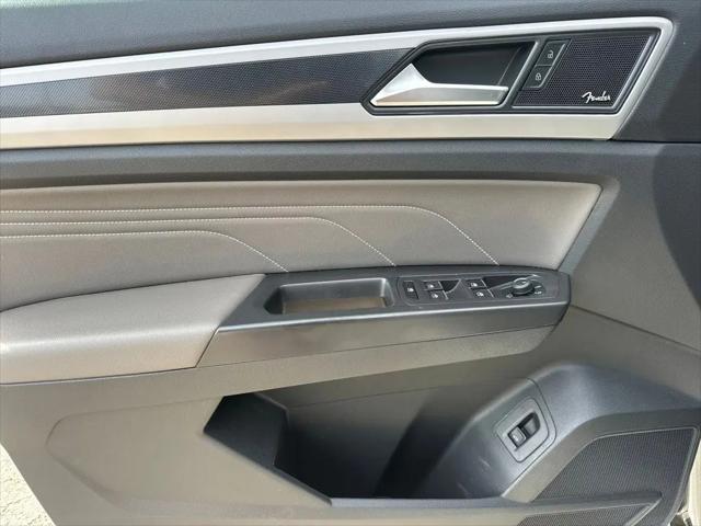 2023 Volkswagen Atlas Cross Sport 3.6L V6 SEL Premium R-Line