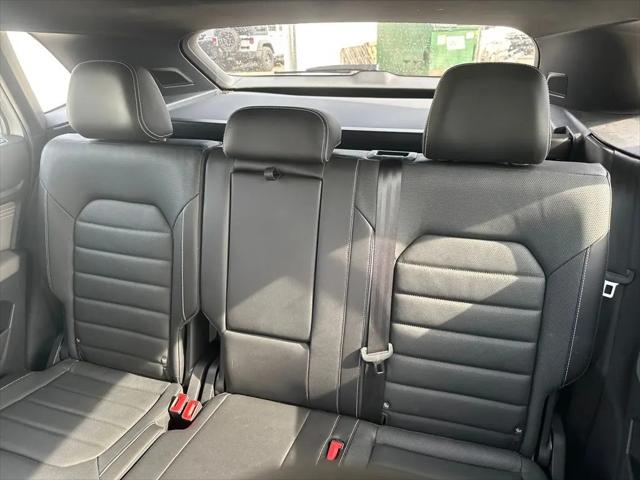 2023 Volkswagen Atlas Cross Sport 3.6L V6 SEL Premium R-Line