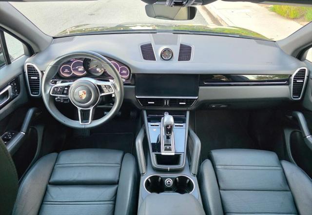 2023 Porsche Cayenne Platinum Edition