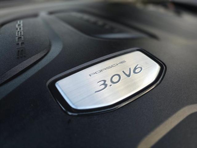 2023 Porsche Cayenne Platinum Edition