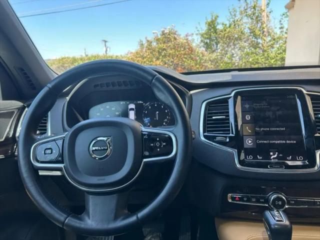 2016 Volvo XC90 T6 Momentum
