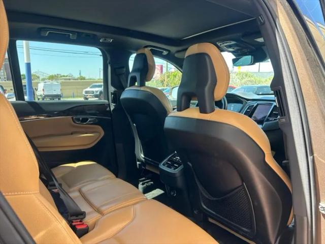 2016 Volvo XC90 T6 Momentum