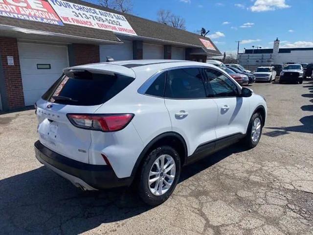 2021 Ford Escape SE Hybrid