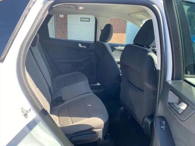 2021 Ford Escape SE Hybrid