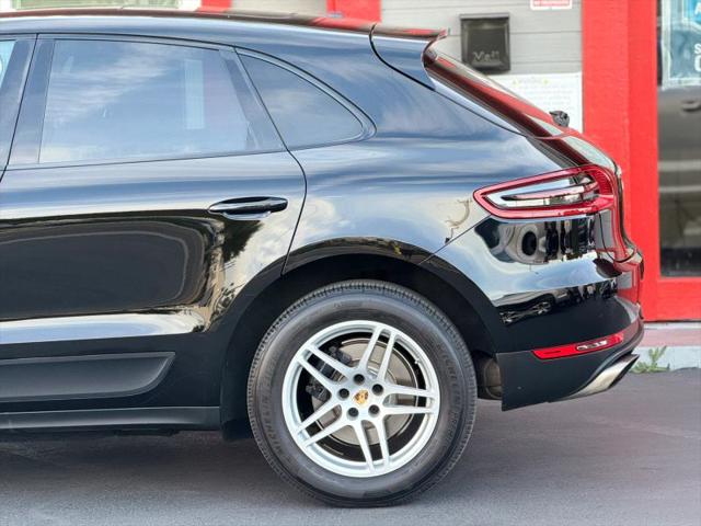 2017 Porsche Macan Base