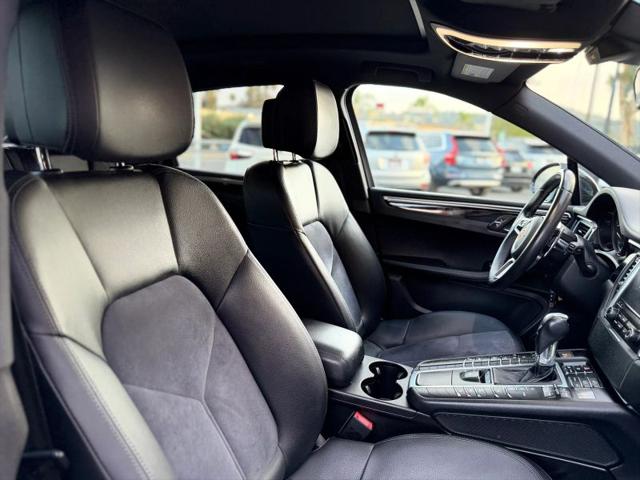 2017 Porsche Macan Base