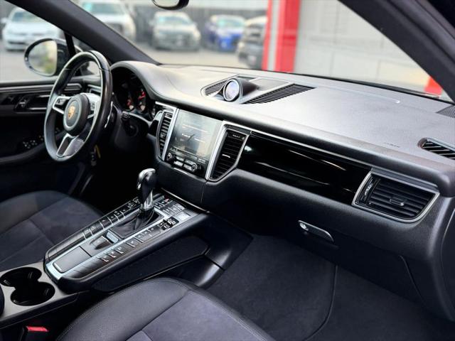 2017 Porsche Macan Base