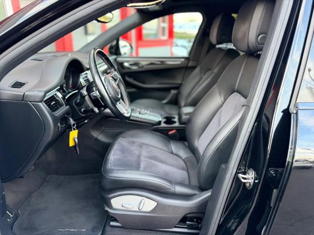 2017 Porsche Macan Base