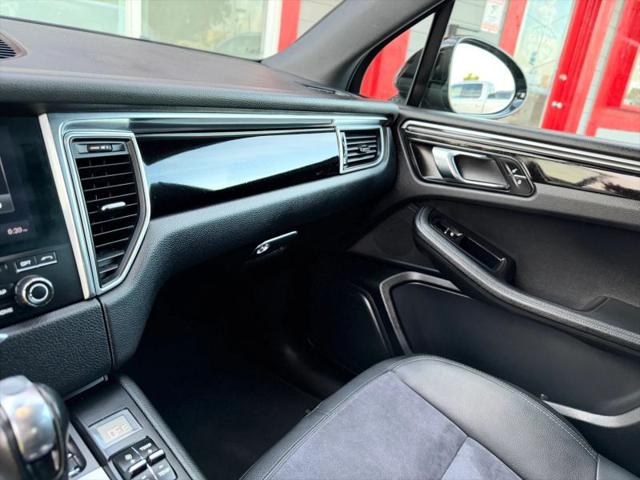 2017 Porsche Macan Base