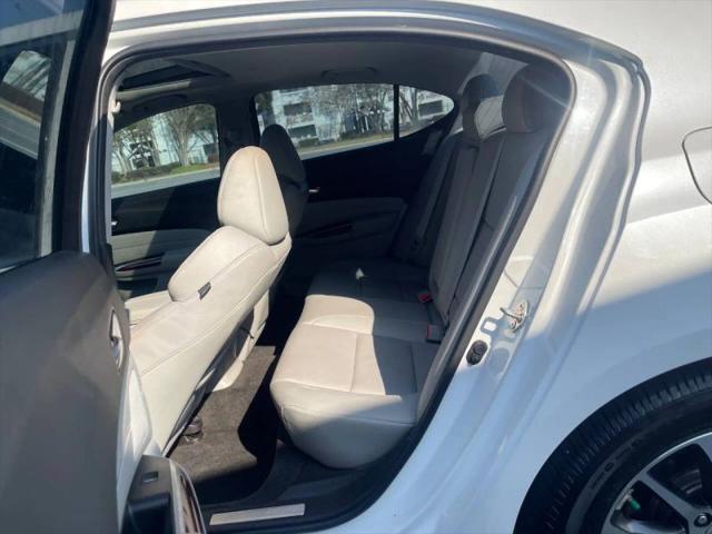 2017 Acura TLX w/Technology Package