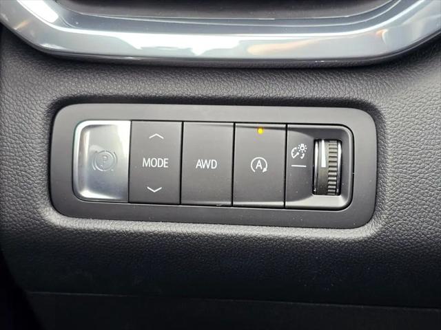 2026 GMC Acadia Denali AWD