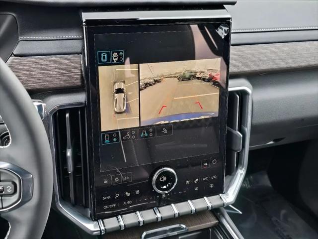 2026 GMC Acadia Denali AWD