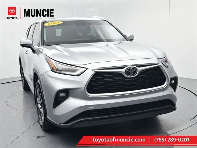 2021 Toyota Highlander XLE for sale in Muncie, IN
