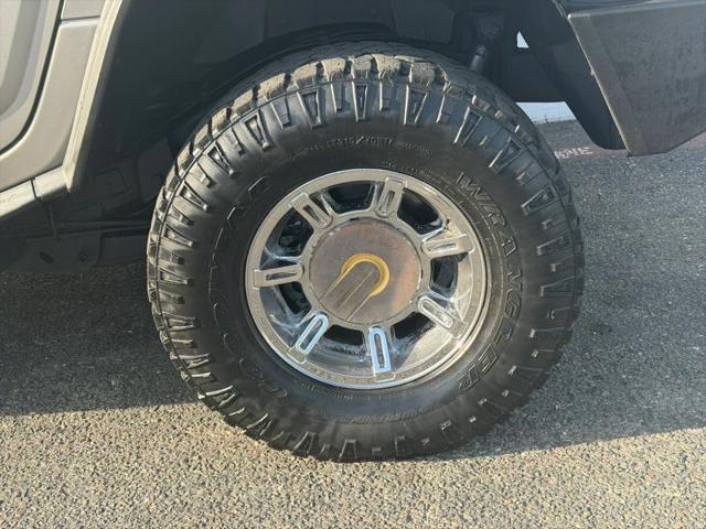 2004 HUMMER H2 Base