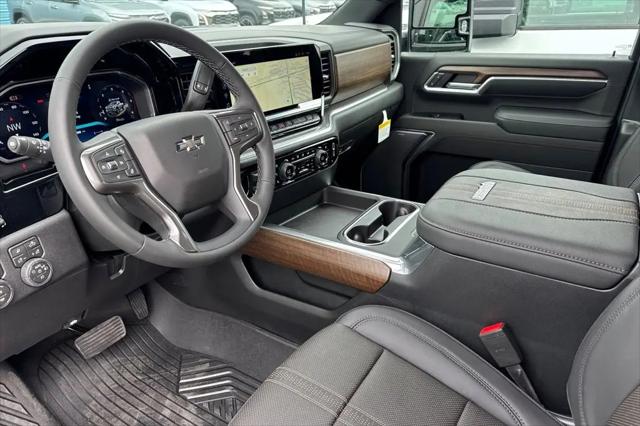 2026 Chevrolet Silverado 3500HD Crew Cab, Standard Bed, High Country, 4WD