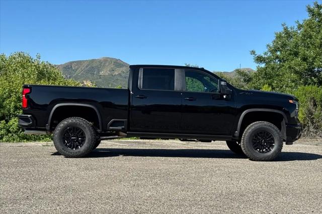 2026 Chevrolet Silverado 2500HD Crew Cab, Standard Bed, XR2, 4WD