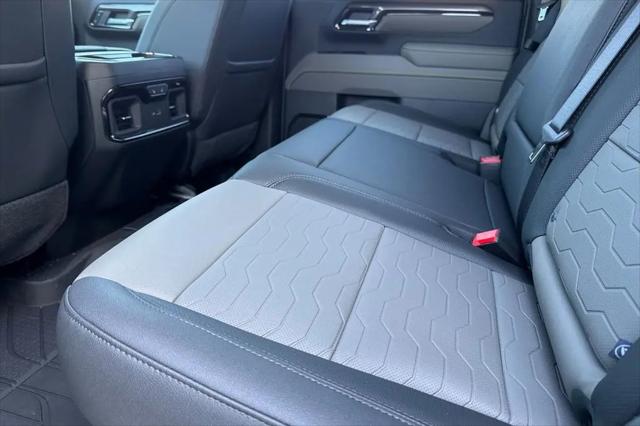 2026 Chevrolet Silverado 2500HD Crew Cab, Standard Bed, XR2, 4WD