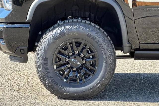 2026 Chevrolet Silverado 2500HD Crew Cab, Standard Bed, XR2, 4WD