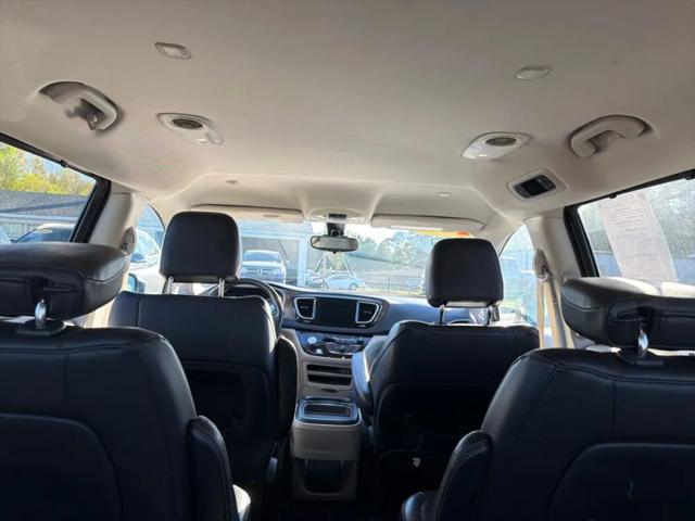 2017 Chrysler Pacifica Touring-L