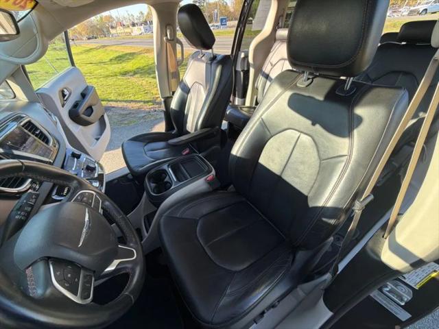 2017 Chrysler Pacifica Touring-L
