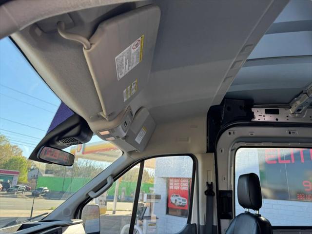 2022 Ford Transit Cargo Van Medium Roof w/RWB