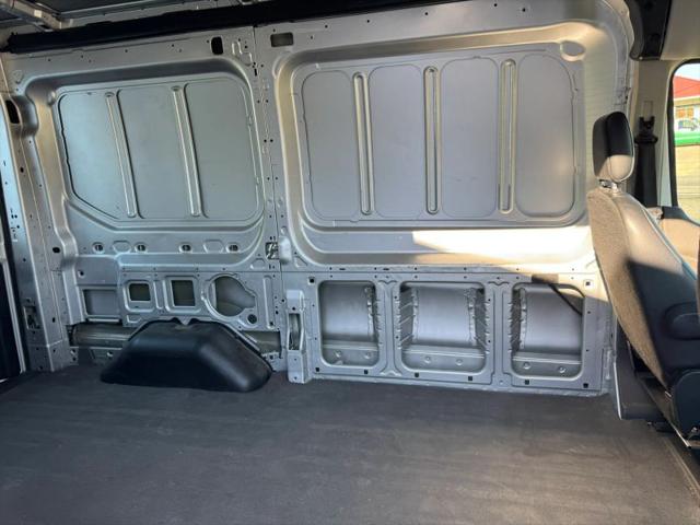 2022 Ford Transit Cargo Van Medium Roof w/RWB