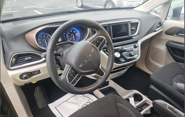 2024 Chrysler Voyager LX