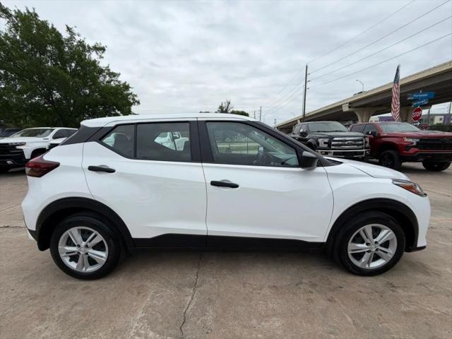 2024 Nissan Kicks S Xtronic CVT
