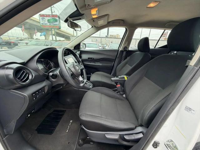 2024 Nissan Kicks S Xtronic CVT