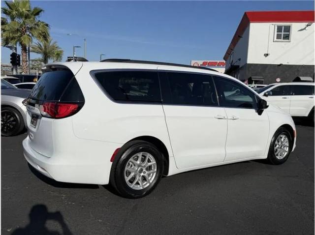 2021 Chrysler Voyager LXI