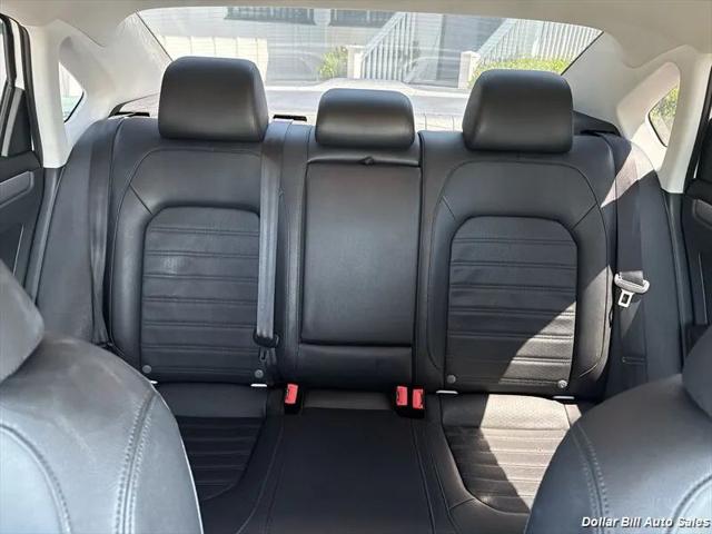 2015 Volkswagen Passat 1.8T SE