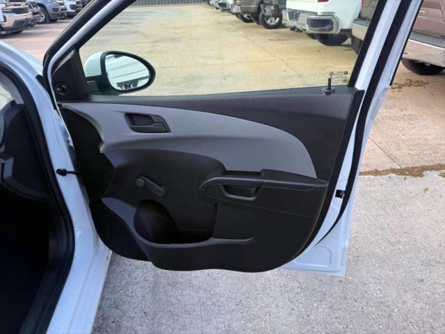 2020 Chevrolet Sonic FWD Hatchback 1FL 5-Door
