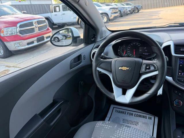 2020 Chevrolet Sonic FWD Hatchback 1FL 5-Door