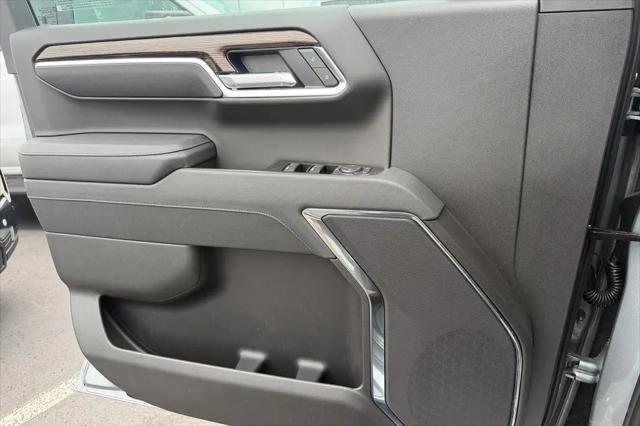 2026 GMC Sierra 1500 Crew Cab, Short Bed, SLE, 4WD