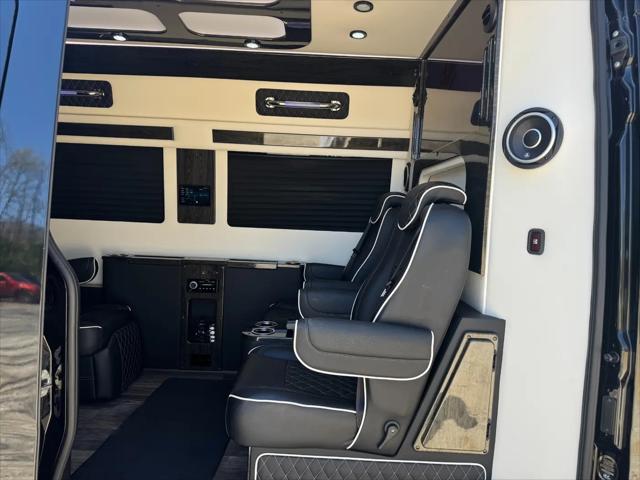 2024 Mercedes-Benz Sprinter 3500XD High Roof 4-Cyl Diesel HO