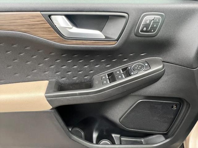 2020 Ford Escape Titanium Hybrid