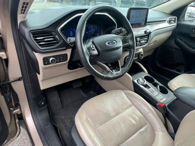 2020 Ford Escape Titanium Hybrid