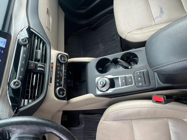 2020 Ford Escape Titanium Hybrid