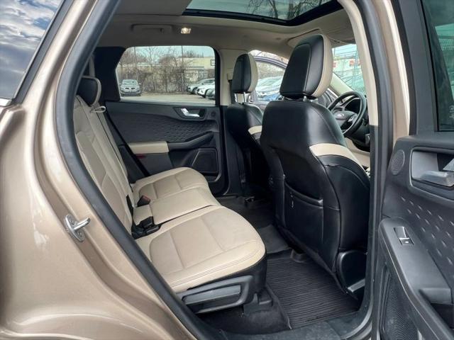 2020 Ford Escape Titanium Hybrid
