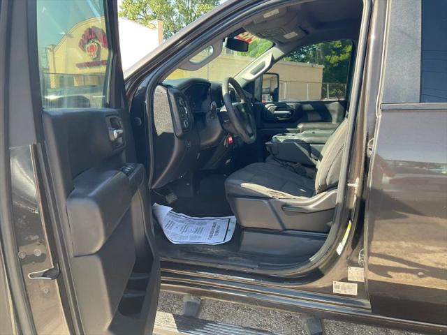 2020 Chevrolet Silverado 2500HD 4WD Crew Cab Standard Bed Custom