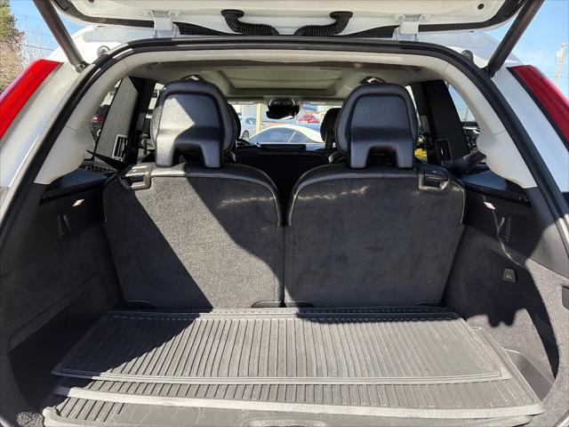 2020 Volvo XC90 T5 Momentum 7 Passenger