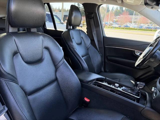 2020 Volvo XC90 T5 Momentum 7 Passenger
