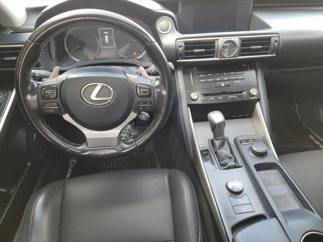 2017 Lexus IS 200t 200t