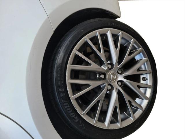 2017 Lexus IS 200t 200t